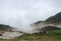 Pesona Telaga Warna & Kawah Sikidang, Dieng