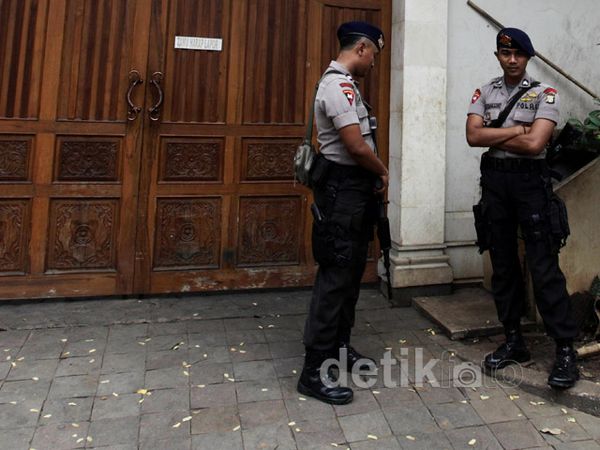 Polisi Jaga Ketat Rumah Anas