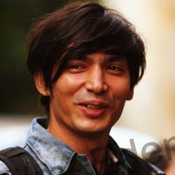 Abimana Gantikan Ariel di Edensor