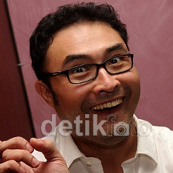 Tak Tidur Tiga Hari, Surya Saputra Menepi di Pinggir Tol