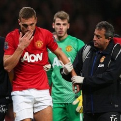 Vidic Tak Alami Cedera Parah di Kepalanya