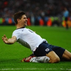 Gerrard Berambisi Bawa Tiga Singa Hingga Semifinal