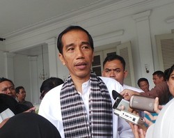 Jokowi akan Permak Taman Tugu Monas
