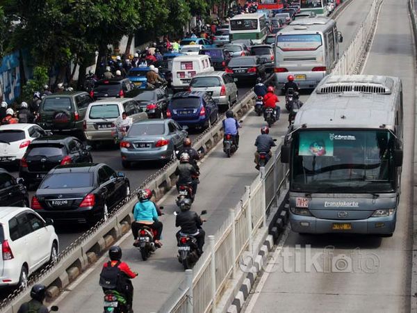 Jokowi Janji Perbaikan Layanan Busway