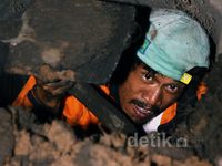Gorong-gorong di Rasuna Said Dibersihkan