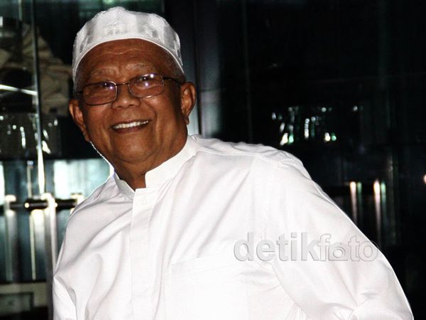 Hilmi Aminuddin Diperiksa 4 Jam