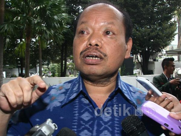 Bhatoegana Diperiksa untuk Anas Urbaningrum