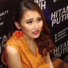 Ayu Ting Ting Yakin Dirinya Sudah Ditalak Enji