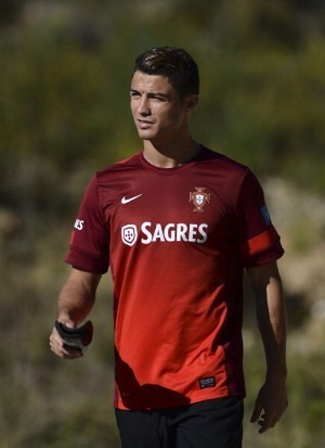 Ronaldo Cedera Jelang Laga Lawan Swedia
