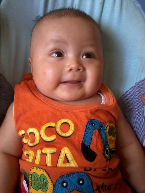 Moch Rizky Haryono, 4 Bulan, Lelaki