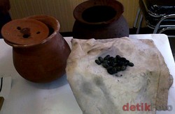  Politisi Percaya Klenik Tak Pantas Dipilih 