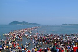 Laut Belah di Korea, Keajaiban Ala Nabi Musa