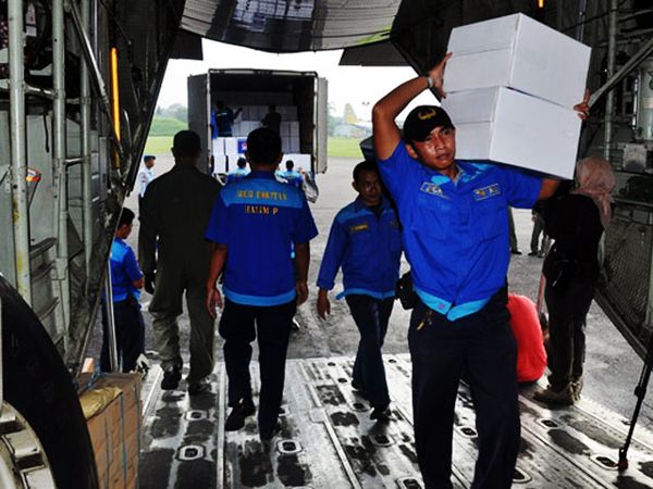 Hercules TNI Kirim Bantuan ke Filipina
