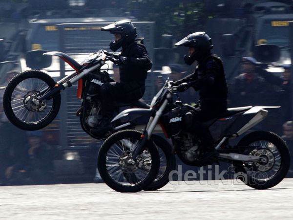 Peringatan HUT ke-68 Brimob