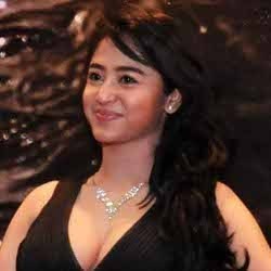 Kenapa Dewi Persik Disantet?