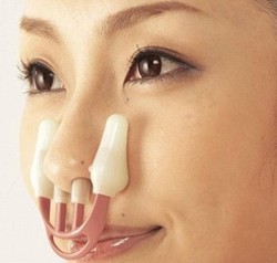 Hidung Mancung Secara Instan dalam 20 Menit dengan Jepitan Ini