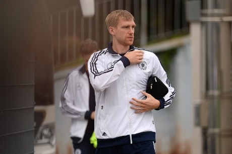 Jerman Hadapi Italia Tanpa Mertesacker