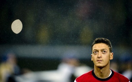 Oezil Tepis Tudingan Dugem