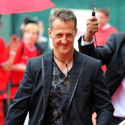 Schumacher Tolak Gantikan Kimi di Lotus