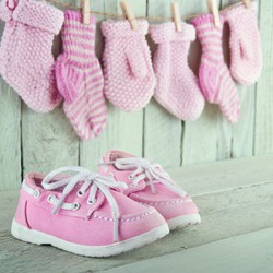 Ibu, Yuk Pilah-pilih Sepatu yang Tepat untuk Bayi