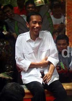 Disebut Main Klenik, Jokowi: Ke Makam, Ya ke Makam Bapak