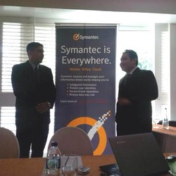 Server Data Center, Target Utama Pencurian Data 