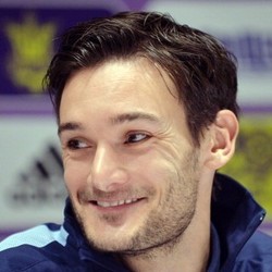 Lloris Mengaku Baik-baik Saja Usai Dapat Benturan di Kepalanya