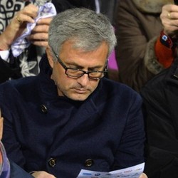 Ketika Mourinho Dapat Sambutan Tak Menyenangkan dari Suporter Belgia