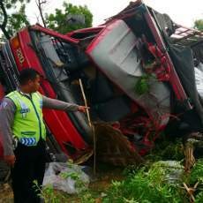Sopir Tronton Ngantuk Sebabkan Kernet Tewas