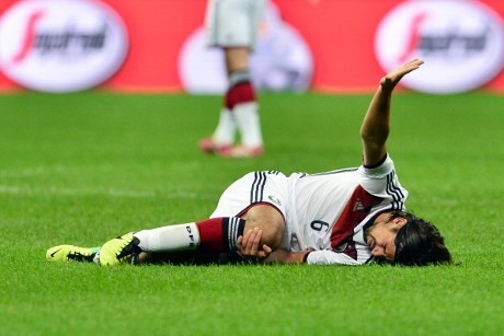 Cedera Lutut, Khedira Absen Enam Bulan