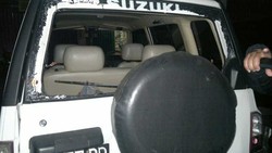 Dikemudikan Remaja 13 Tahun, Metro Mini Seruduk Mobil di Ciledug