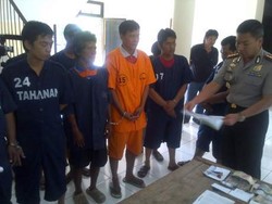 Tafsirkan Mimpi Bagi Para Penjudi, Romi Digerebek Polisi