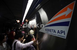 20 Gerbong KRL Tiba di Pelabuhan Tanjung Priok