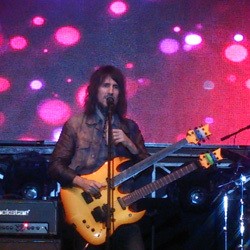 Bumblefoot & Slank Tutup JBF 2013