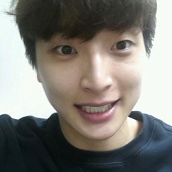 Kecelakaan, Jinwoon 2AM Belum Sembuh Total