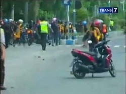 Ribuan Pesilat Bentrok dengan Warga