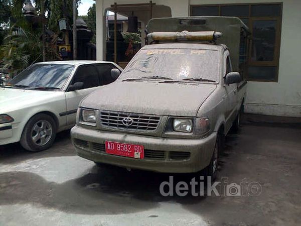 Gunung Merapi Meletus, Solo Diguyur Abu
