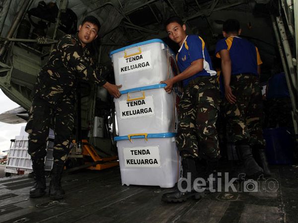 Bantuan BNPB Tiba di Roxas Filipina