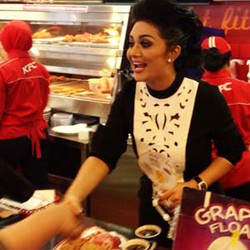 Promo Album Baru di Bandung, Krisdayanti Diserbu Penggemar