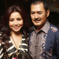 Mayangsari dan Bambang Tri Tampil Mesra di Pernikahan Shireen Sungkar
