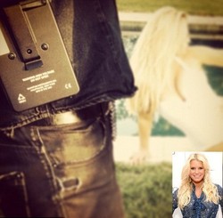 Kembali Langsing, Jessica Simpson PD Jadi Model Baju Renang