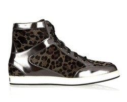 Editors Choice: Bergaya Sporty dengan Sepatu Sneakers