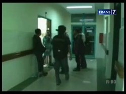 Nonton Kirab, 2 Remaja Disiram Air Keras