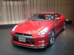 Nissan GT-R Terbaru Resmi Diluncurkan, Ini Tampang Gantengnya