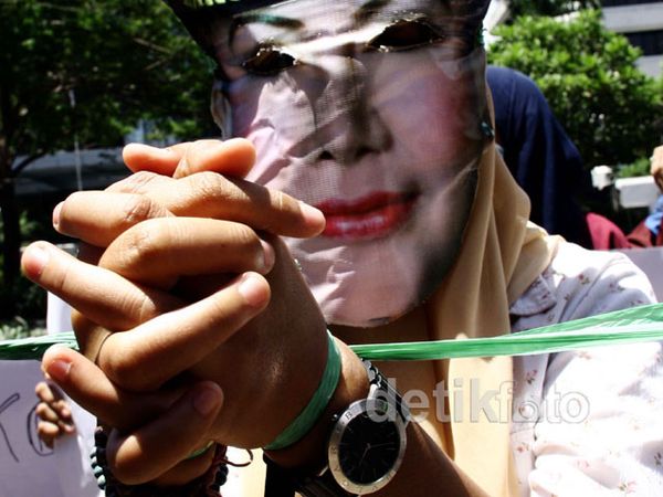 Ratu Atut Dikerangkeng