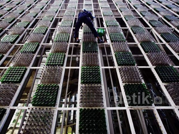 Bekerja di Ketinggian