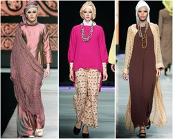 Hijab Style: Risty Tagor Sulap Motif Batik dari Batak Jadi Busana Muslim 