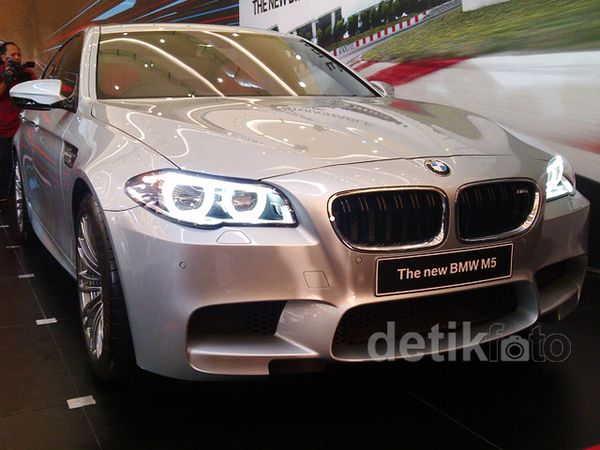 BMW M5 Teranyar Resmi Meluncur di Indonesia