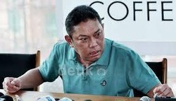 4 Pengakuan Adiguna Soal Penabrakan Rumah Istrinya oleh Flo