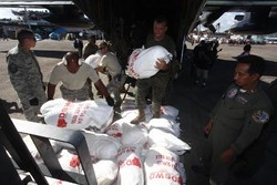 Bantuan Logistik Negara Asing Terus Berdatangan ke Filipina